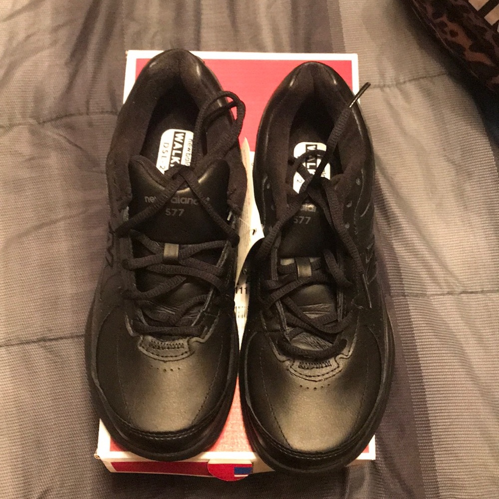 BRAND NEW Nike New Balance leather shoes in black